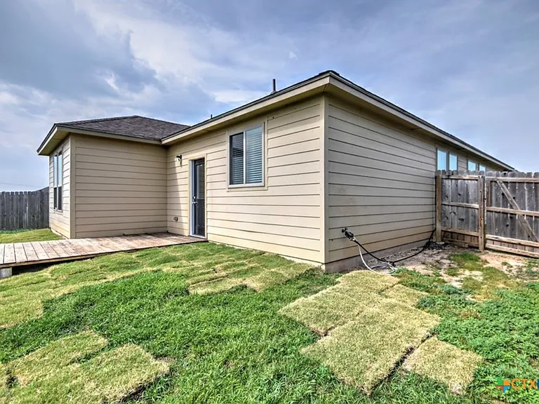 1070 Spring Terrace Loop — Photo 28