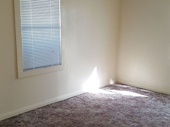 5th image of 205 N Court Ave