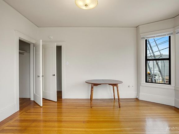 3rd image of 510 24th Ave APT 1