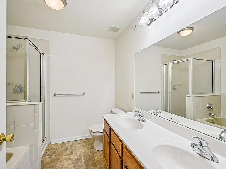 Spring Creek Apartments — Photo 39