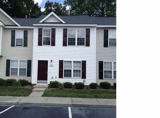 2123 Walnut Bluffs Ln, Raleigh, NC 27610