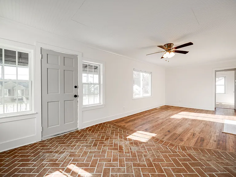 1511 Springvale Rd — Photo 4