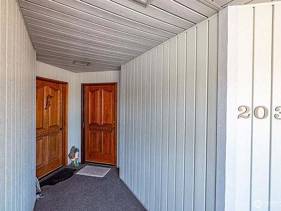 2nd image of 2411 Skyline Way #203