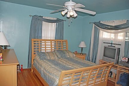 5th image of 854 E Meda Ave