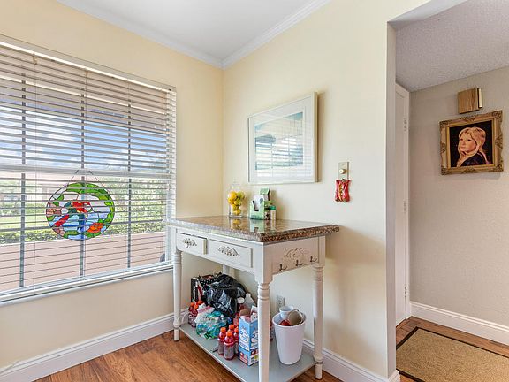 5th image of 15711 Philodendron Cir
