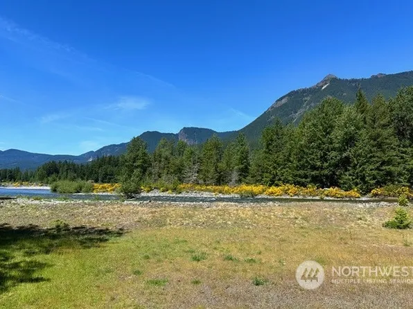 197 Timberline Drive W, Packwood, WA 98361