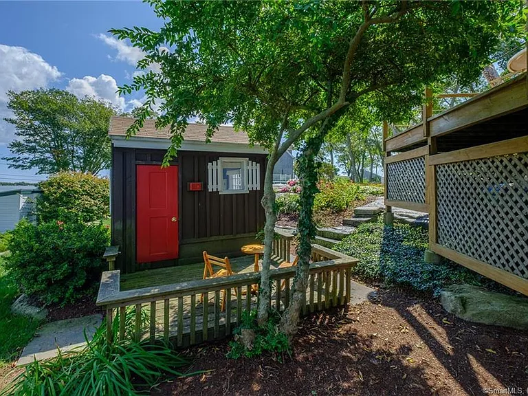 10 Morgan Point — Photo 35