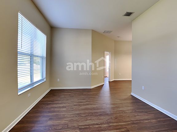 5th image of 527 NW Marion Ave