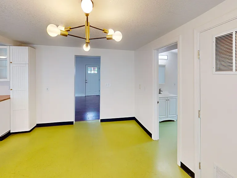 1554 SE Marion St — Photo 12