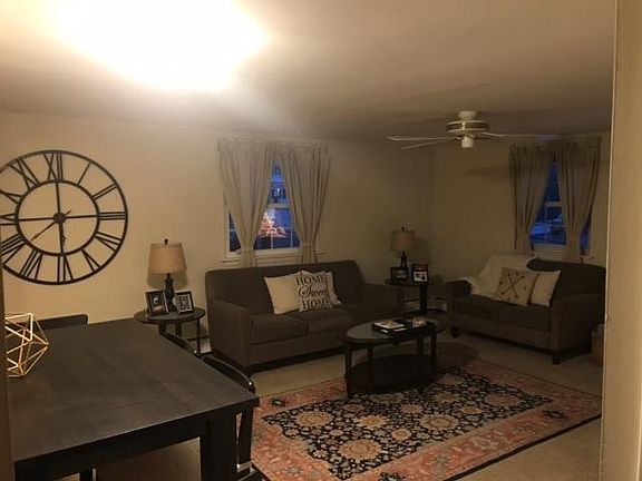 Big Living Room view from Entrance & Bedrooms