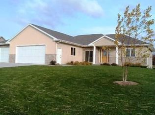 5594 W Natures Ln, Appleton, WI 54914