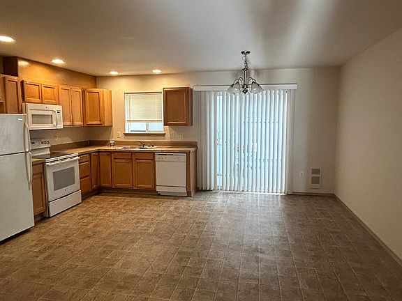 4th image of 4546 S Puget Sound Ave #D