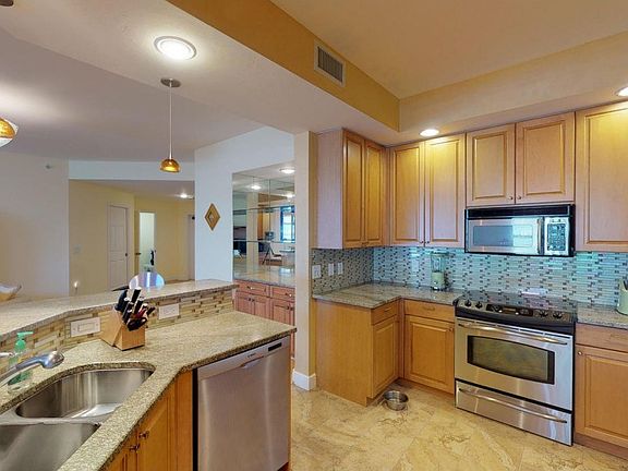 5th image of 337 Vintage Bay Dr Unit 23