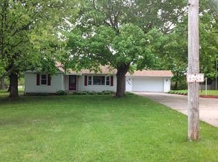 8288 Elevator Rd, Roscoe, IL 61073