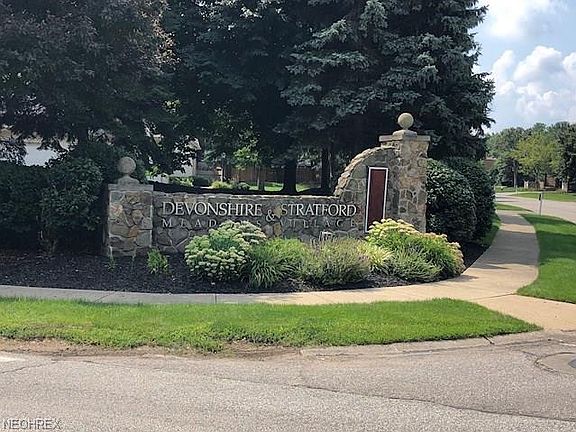 2nd image of 2836 Shakespeare Ln