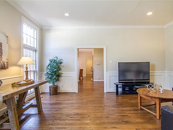 2nd image of 3434 Asbury St