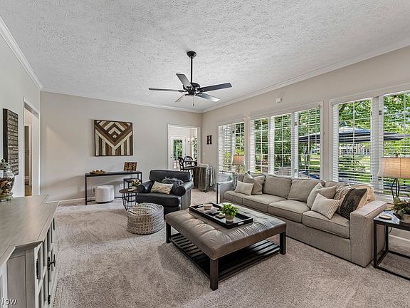 4th image of 33617 Saint Francis Dr