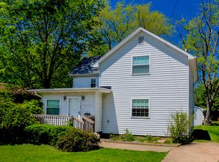 610 E 4th St, Gibson City, IL 60936