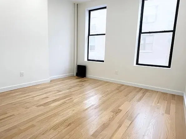 187 Bond Street image 1 of 7