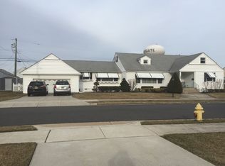 15 W Colmar Cir, Margate, NJ 08402