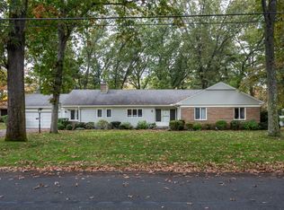 112 Pinewood Dr, Longmeadow, MA 01106