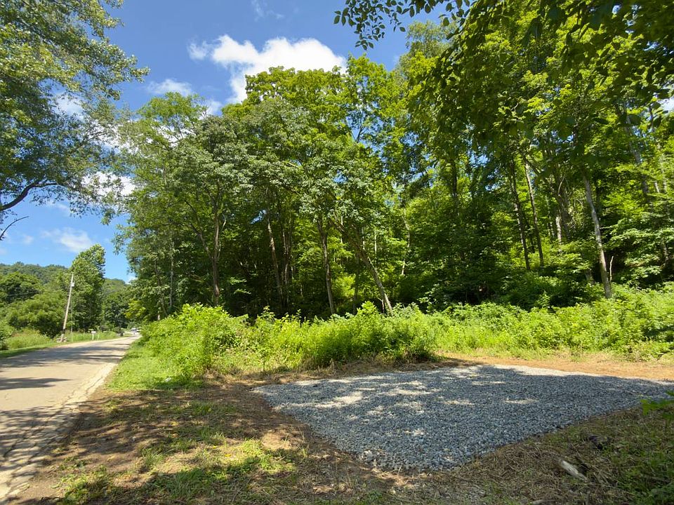 1st image of 1 Camp Creek Rd