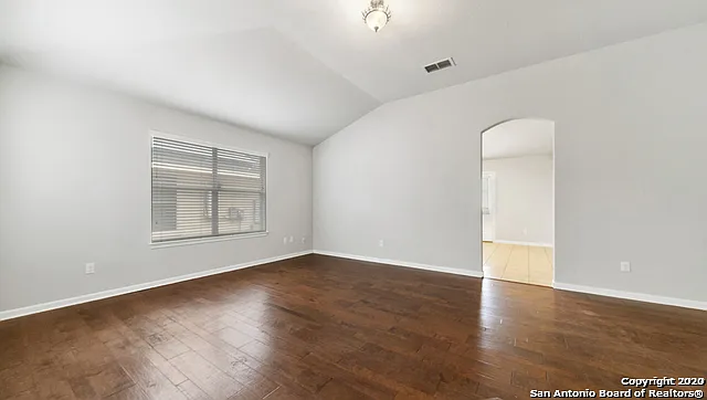3 bed, 2.0 bath, 1271 sqft, $1,650 — Photo 4