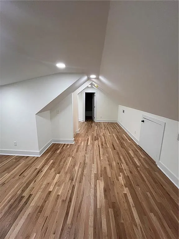 4 bed, 2.0 bath, 1194 sqft, $2,500 — Photo 4
