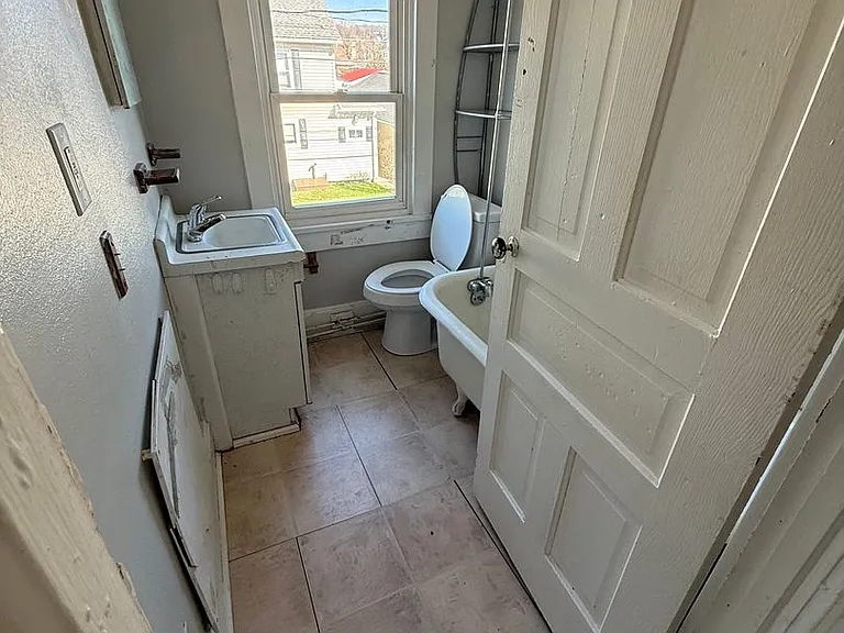 1001 Caldwell Ave — Photo 7