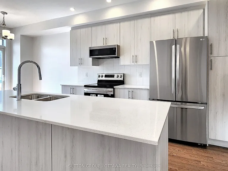 274 Darjeeling Ave — Photo 11