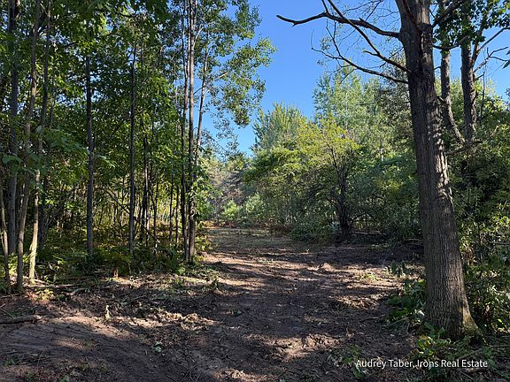 4th image of Par 3 Clements Rd