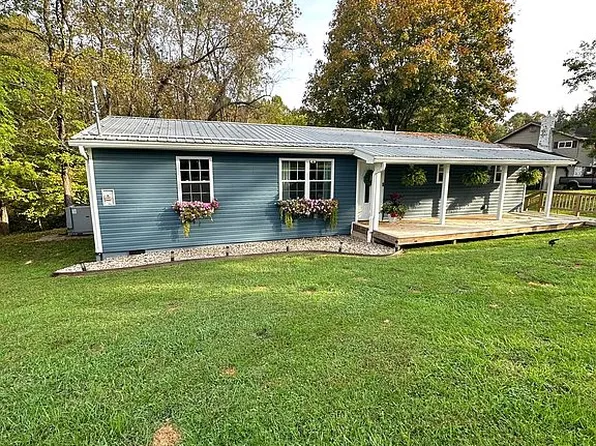 955 Gantsville Rd, Little Hocking, OH 45742