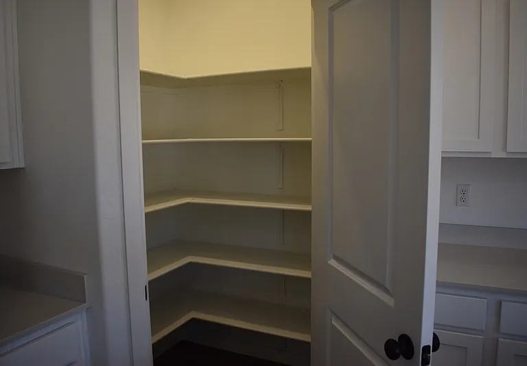 4123 Scarlet Ct — Photo 13