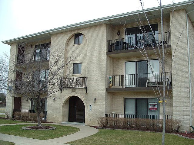 1st image of 16813 81st Ct APT 1S