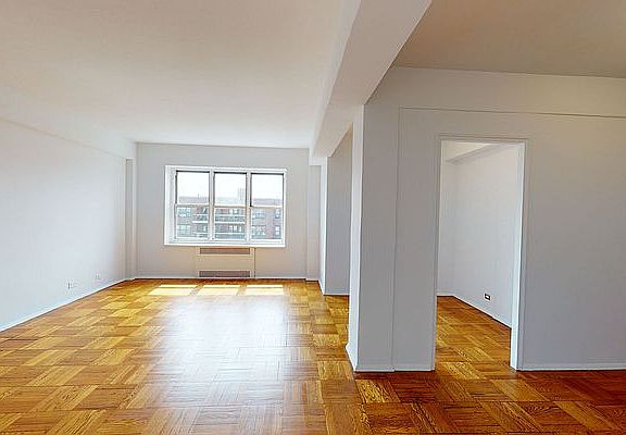 4th image of 10106 67th Dr APT 2G