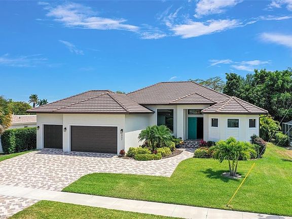 2nd image of 927 S Flamingo Cir
