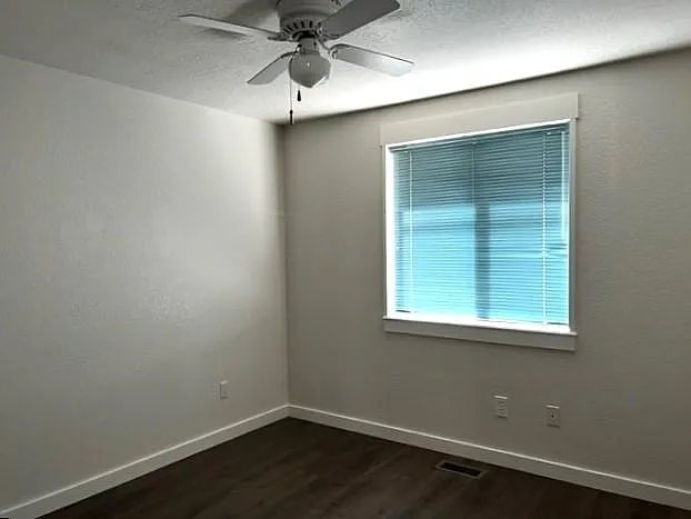 1457 S Michigan Ln — Photo 6