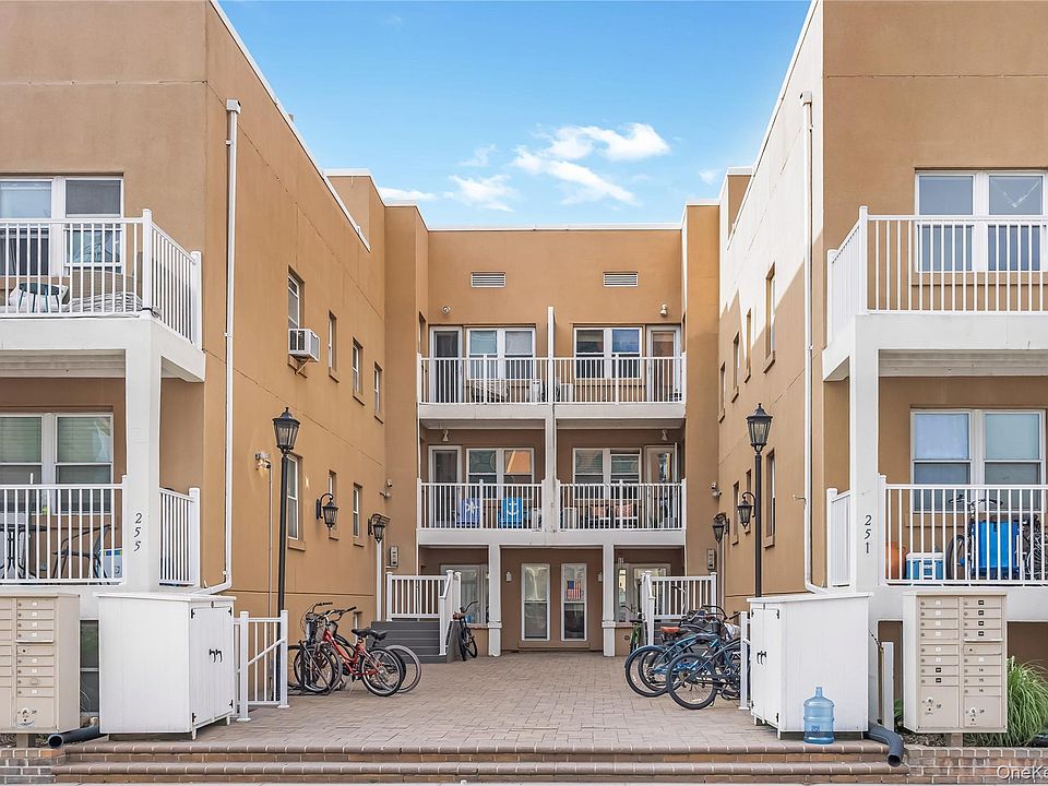 1st image of 251 W Broadway #306