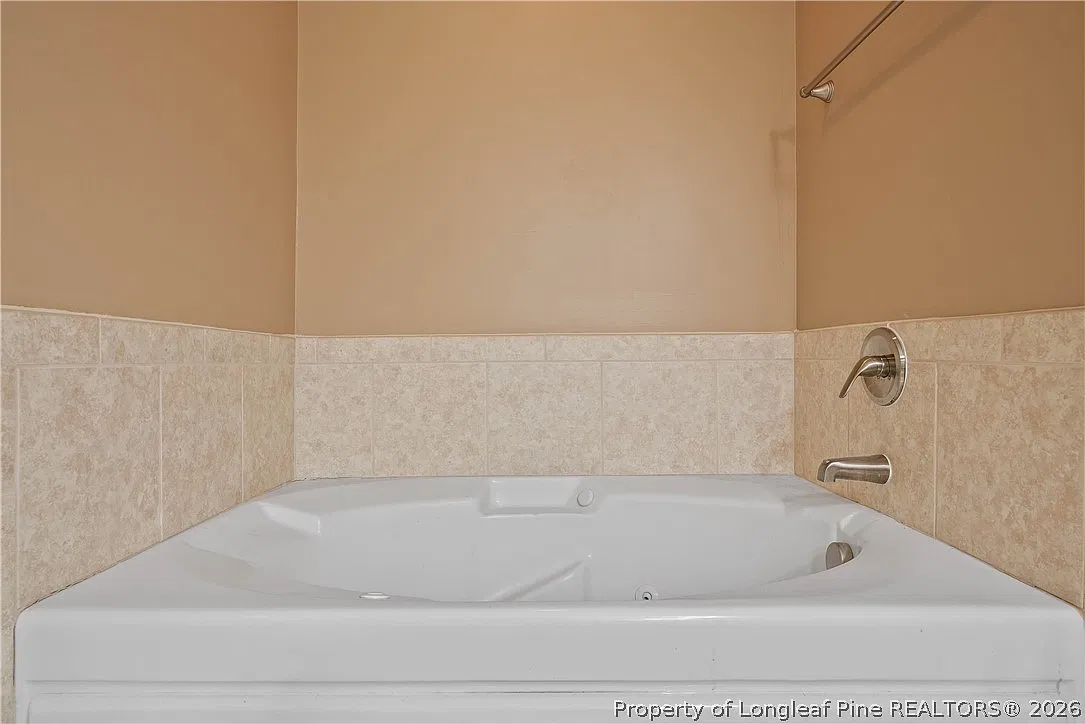 3 bed, 2.5 bath, 1787 sqft, $1,750 — Photo 3