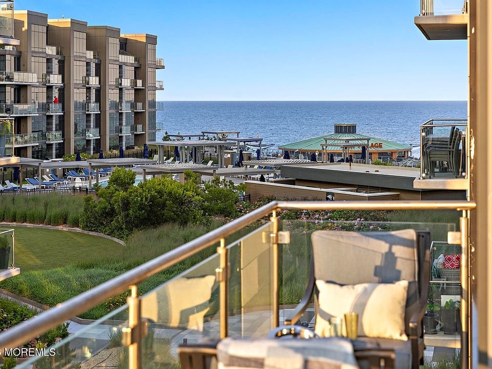 1st image of 15 Morris Avenue #401