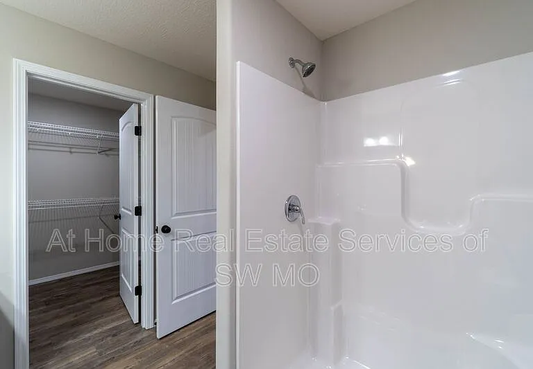 1803 S 15th Ave — Photo 10