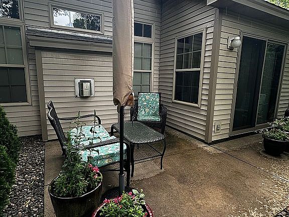 3rd image of 27763 Woodland Dr