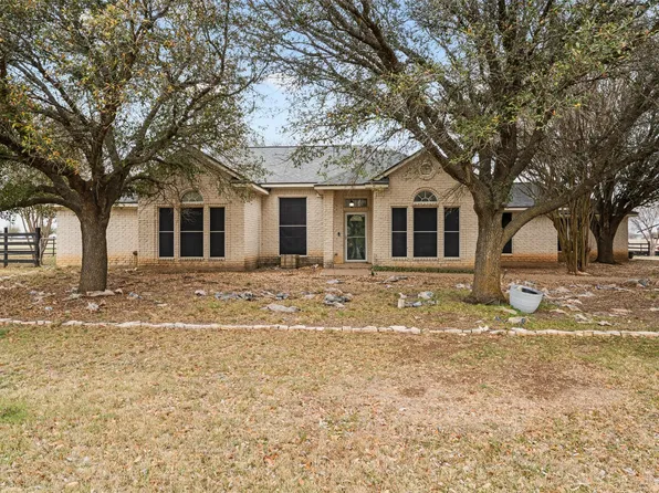 1840 Val Verde Rd, McGregor, TX 76657