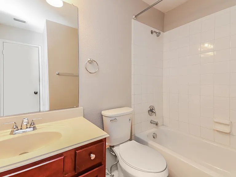 2026 Gardenia Dr — Photo 15