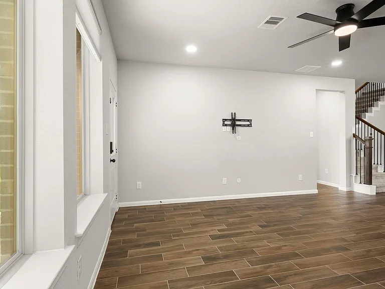 104 Winged Elm Ct — Photo 17