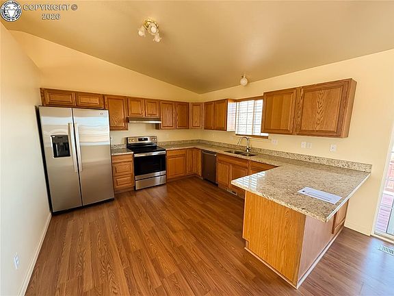 4th image of 600 Pioneer Ln