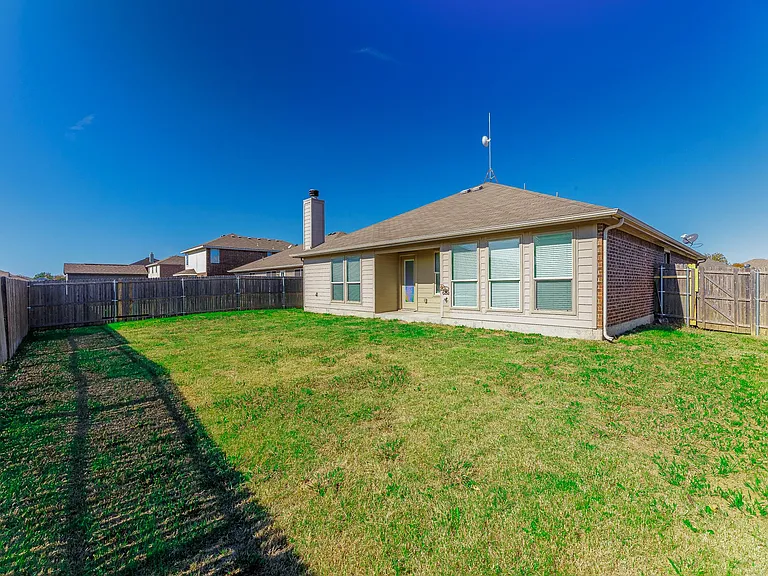 2805 Marsha Ln — Photo 30