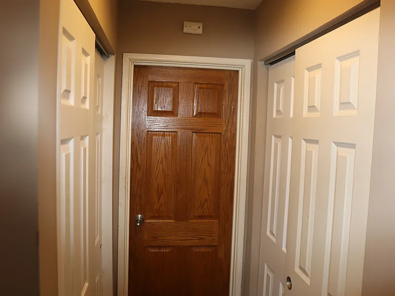 Pleasant Apartments — Photo 24