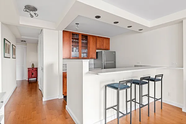 Sold by Compass | media 21