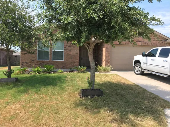 208 Wild Cat Dr, Bastrop, TX 78602